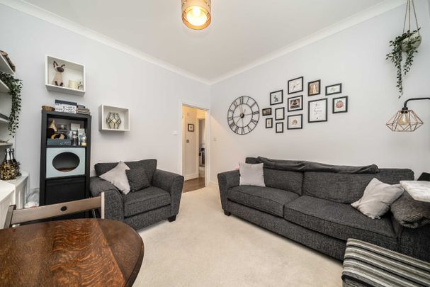 Chapter Road, Willesden Green, NW2, London - Photo 1