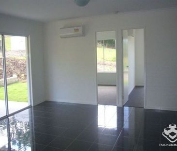 4 Bed 2 Bath 4 Car - Photo 1