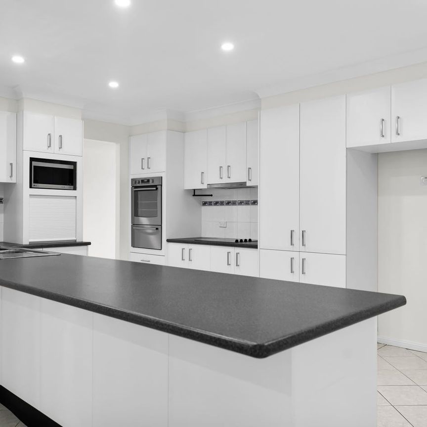 Modern family living in a peaceful cul-de-sac - Photo 1