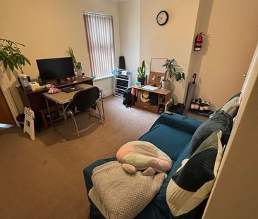 1 Bed Flat, Caversham, RG4 - Photo 2