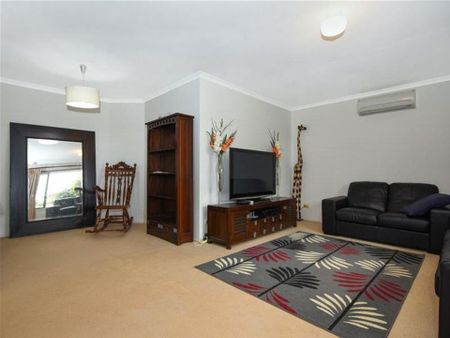 4 Bedroom Home within Walking Distance to a Park and Major Shopping Centre Then Look No Further! - Photo 3