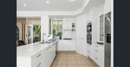 237/61 Noosa Springs Drive, Noosa Heads, Qld 4567 - Photo 4