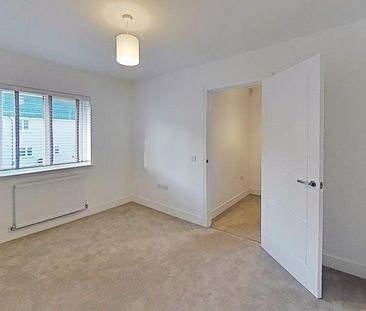 4 bedroom detached house to rent - Photo 4