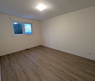 For Lease - 435 Colborne Street, Bradford West Gwillimbury, Ontario - Photo 5