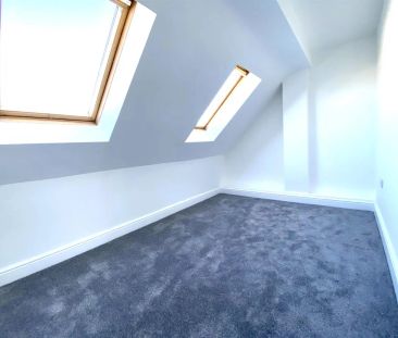5 bed semi-detached house to rent in Wakemans Hill Avenue, London, NW9 - Photo 1