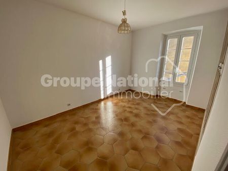 Location Appartement 4 pièces 77m² - Photo 2