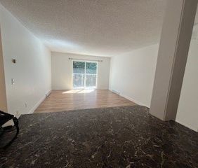 Spacious Top Floor 1 bedroom Condo North Nanaimo - Photo 3