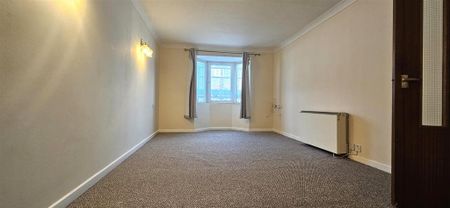 1 bedroom retirement property to rent - Photo 2