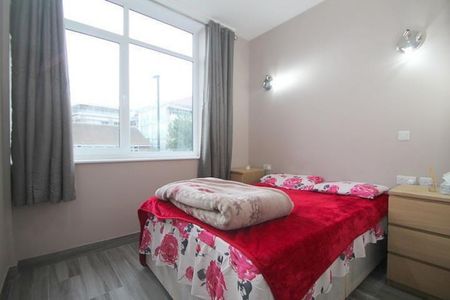 47-49 Church Road, Ashford,TW15 - Photo 2