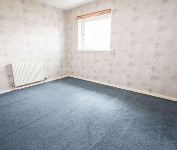 Quentin Rise, Dedridge, EH54 - Photo 2