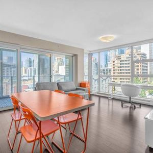 Vancouver Downtown High-Rise 2Bedrooms 1Bathroom Apartment - Photo 2