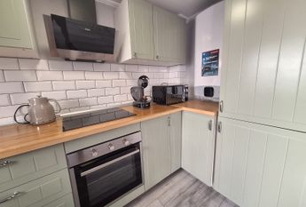 REF. 7643 Apartment with Two Bedrooms in Torrevieja