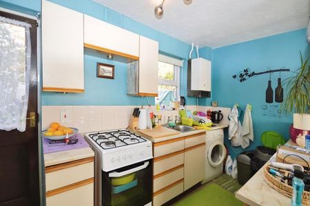 1 bedroom end of terrace house to rent - Photo 4
