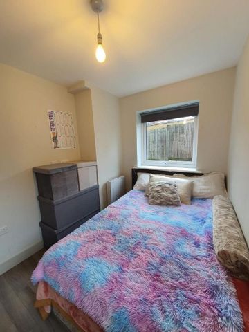 2 bedroom property to rent - Photo 3