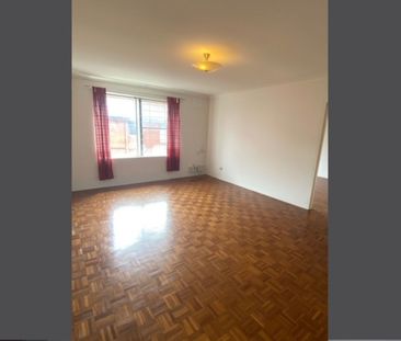 Two Bedroom Unit - Close to amenities - Photo 1