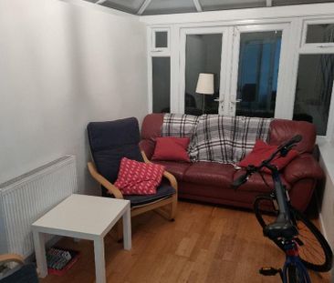 4 bedroom semi-detached house to rent - Photo 1