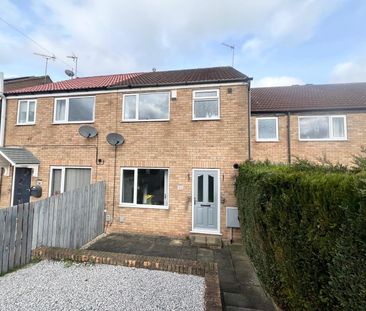 3 bedroom terraced house to rent - Photo 3