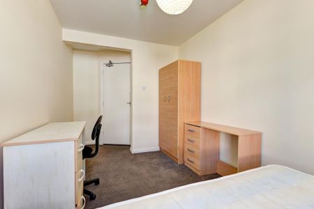 8 bedroom house to rent - Photo 3