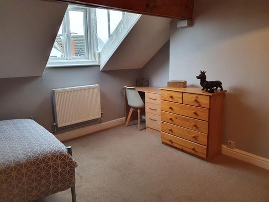 Lovely Double Room in Professional House Share - City Centre - Photo 1