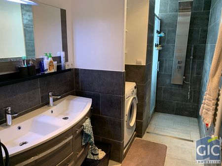 Location Appartement 3 pièces 64m² - Photo 2