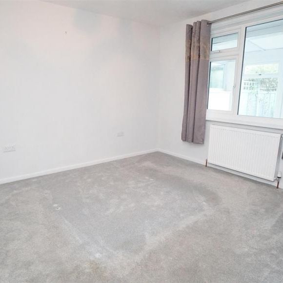 2 bedroom semi-detached bungalow to rent - Photo 1