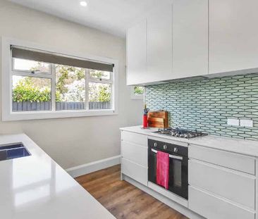 Larger Than The Average Two Bed - Photo 3