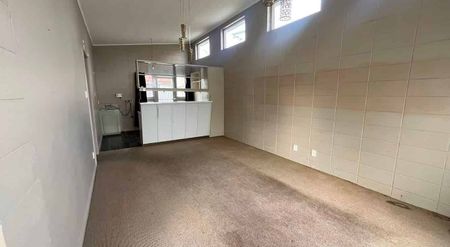 Charming Two-Bedroom Home in Trentham School Zone - Photo 5