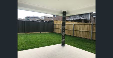 New Home next to Australian International Academy! - Photo 4