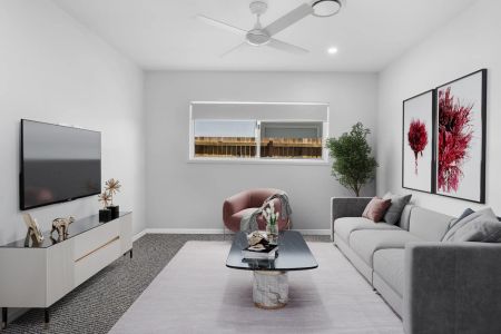 Near new 4-Bedroom Home with Pool & Luxury Features. Contact Julie Sykes 0438 050 110 The weekly rent will increase to $975 on 21.03.2025 - Photo 3