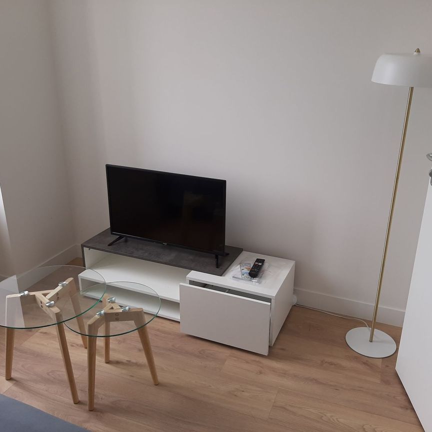 Studio meublé - VILLEURBANNE, - Photo 1