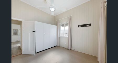 APPLICATIONS NOW CLOSED - Beautifully Modern and Well Situated 2 Bedroom Home - Photo 4
