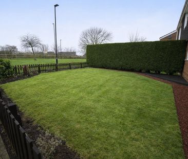 2 bedroom Flat To Let Total Size: 581 SQ FT - Photo 1