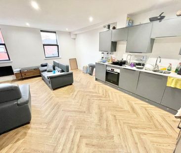 1 bedroom in a flat share to rent - Photo 1