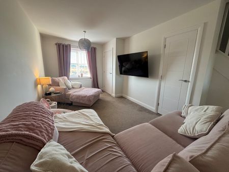 2 bedroom terraced house to rent - Photo 2