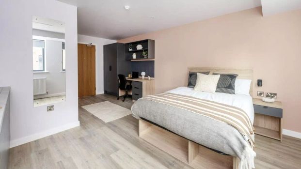 Skylight Studio - Photo 1