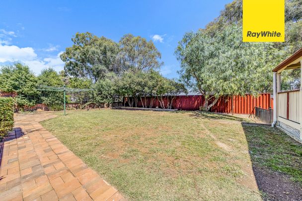 17 O'Sullivan Road, Jerrabomberra NSW 2619 - House For Rent | Domain - Photo 1