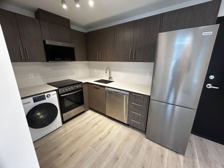 For Lease - 34-851 Sheppard Avenue Unit# Main, Toronto, Ontario - Photo 5