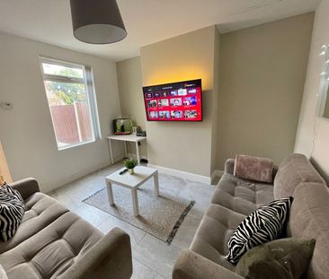 5 Bed Terraced House, Kearsley Road, S2 - Photo 2