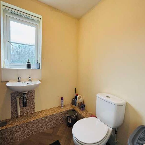 Everside Drive, M8 - Photo 1