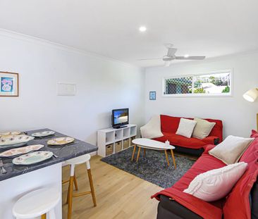 LIGHT BRIGHT 2 BEDROOM UNIT IN THE HEART OF MAROOCHYDORE - Photo 2