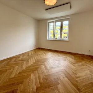Ruhiges Hof-Büro (56 m²) mit modernster Technik, Einbauküche & Fischgrätparkett - Erstbezug | Provisionsfrei - Photo 3