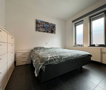 Te huur: gelijkvloers appartement in het centrum van Lennik - Foto 4