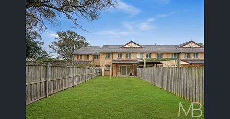STYLISH TOWNHOUSE FOR FAMILY LIVING - Photo 2