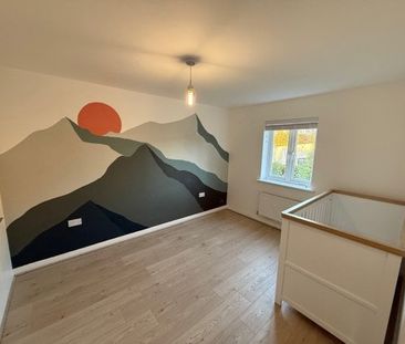 Llys Mieri, Swansea, SA4 - Photo 2