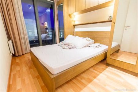 HERMANN-DEBROUX: Furnished apartment next to metro, shops and park - Photo 3