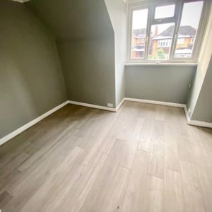 5 bedroom detached house to rent - Photo 2