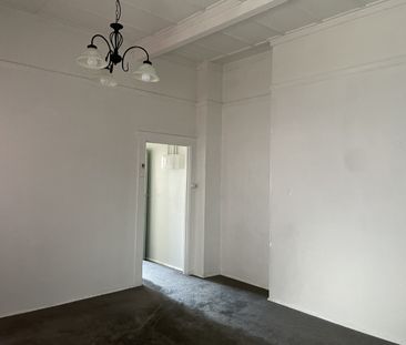 Queen Street West, Central Hastings - Photo 4