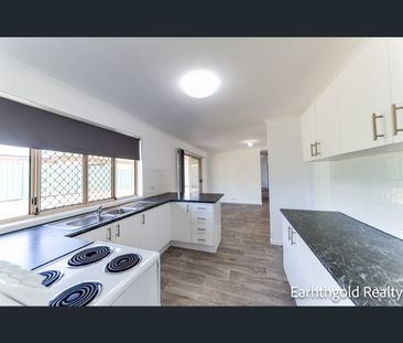 52 Network Dr, Boronia Heights, Qld 4124 - Photo 2