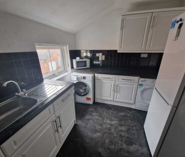 6 Bed Student Accommodation - Photo 4