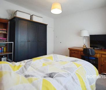 1 bedroom in a house share to rent - Photo 3